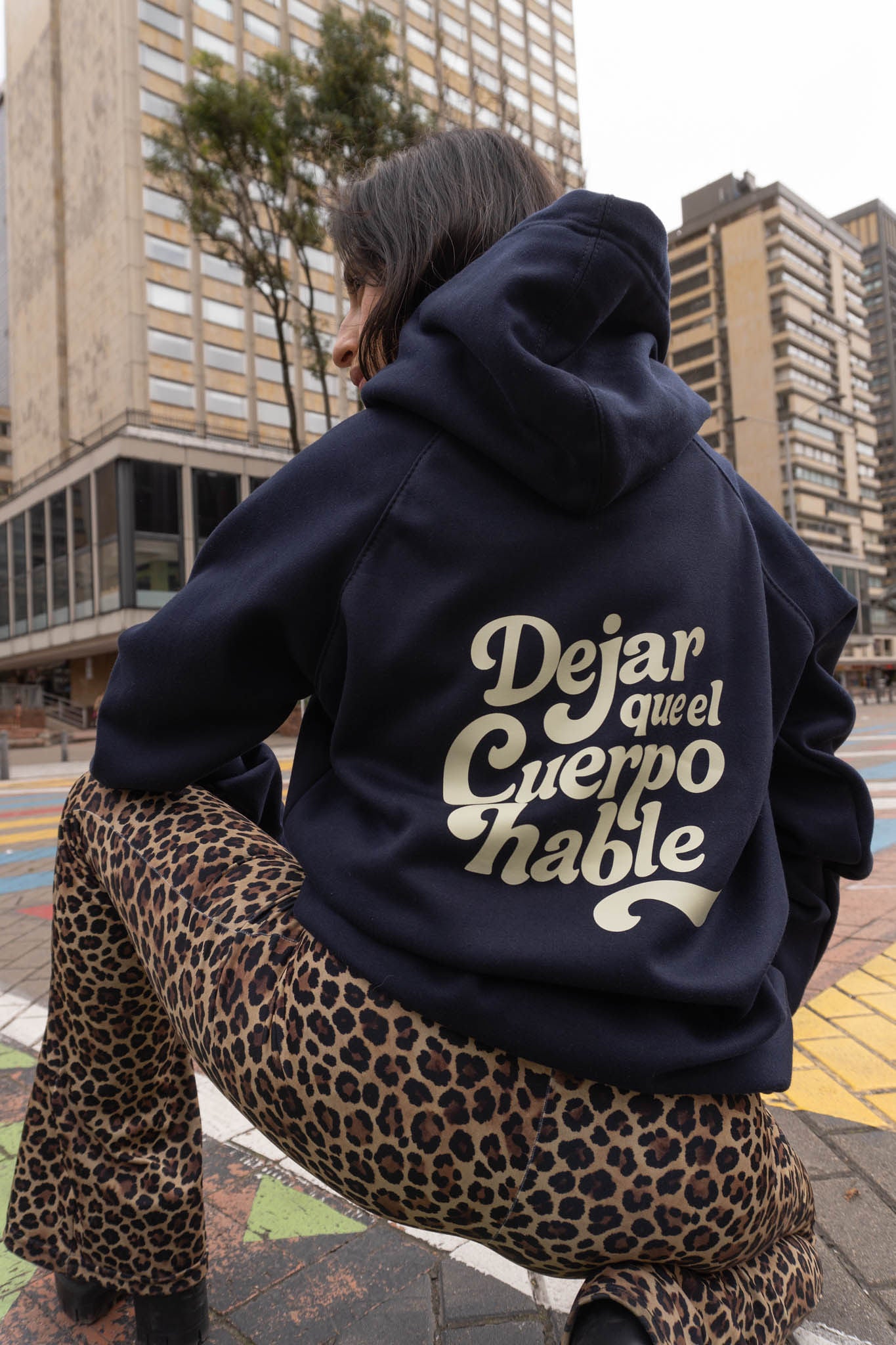 Hoodie Dejar que el Cuerpo Hable