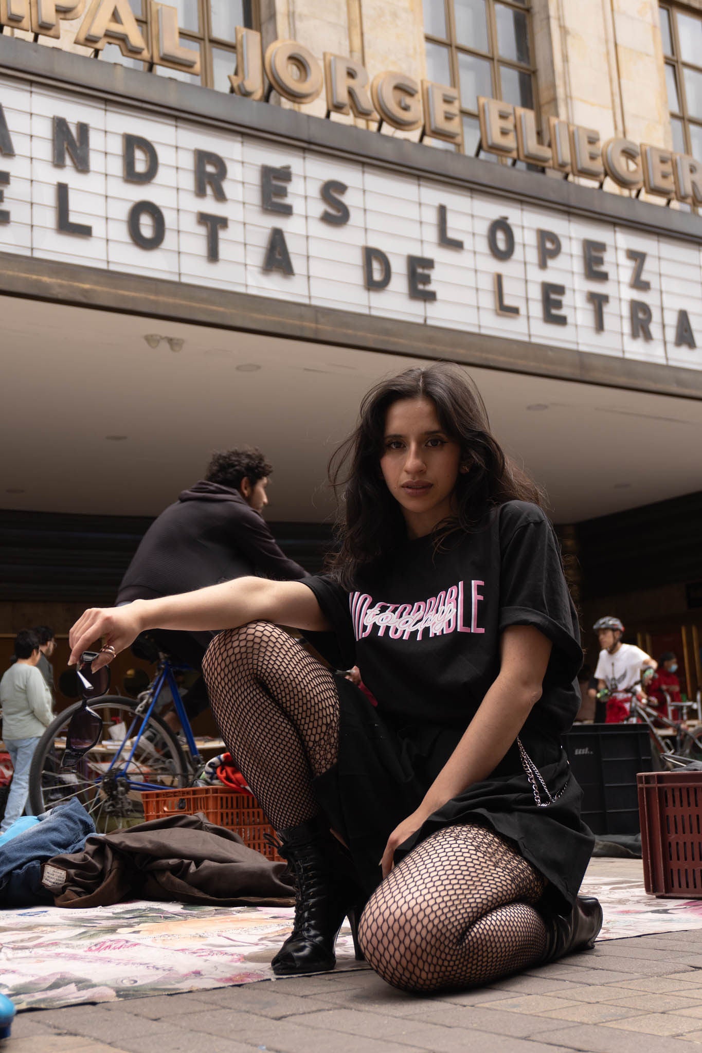 Camiseta Clásica Unstoppable