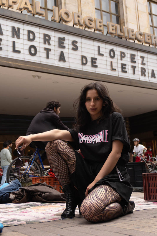 Camiseta Clásica Unstoppable