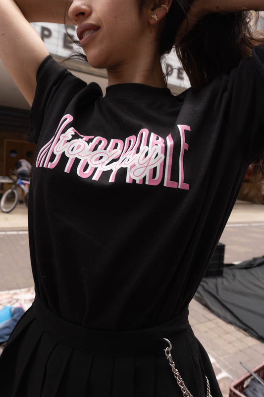 Camiseta Clásica Unstoppable